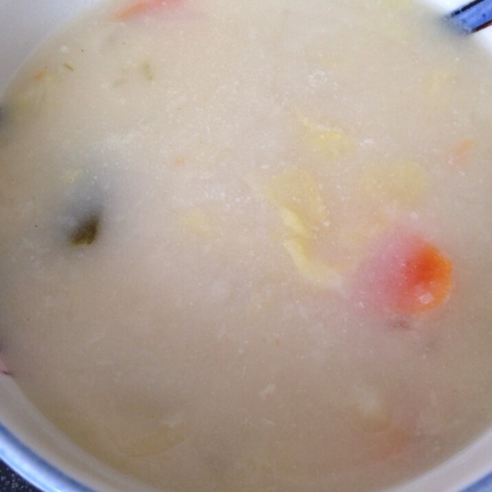 白菜とインゲンと人参の味噌豆乳スープ